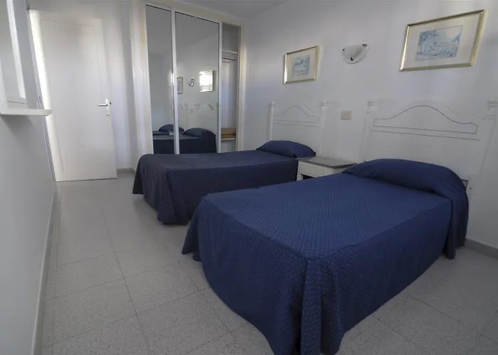 Ereza Hibiscos - Adults Only