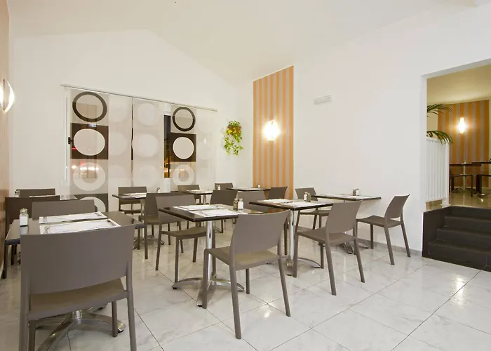 Ereza Hibiscos - Adults Only *