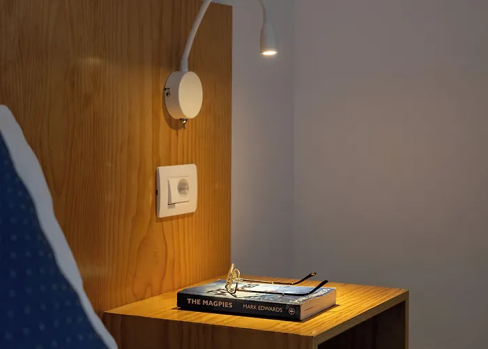 Ereza Hibiscos - Adults Only